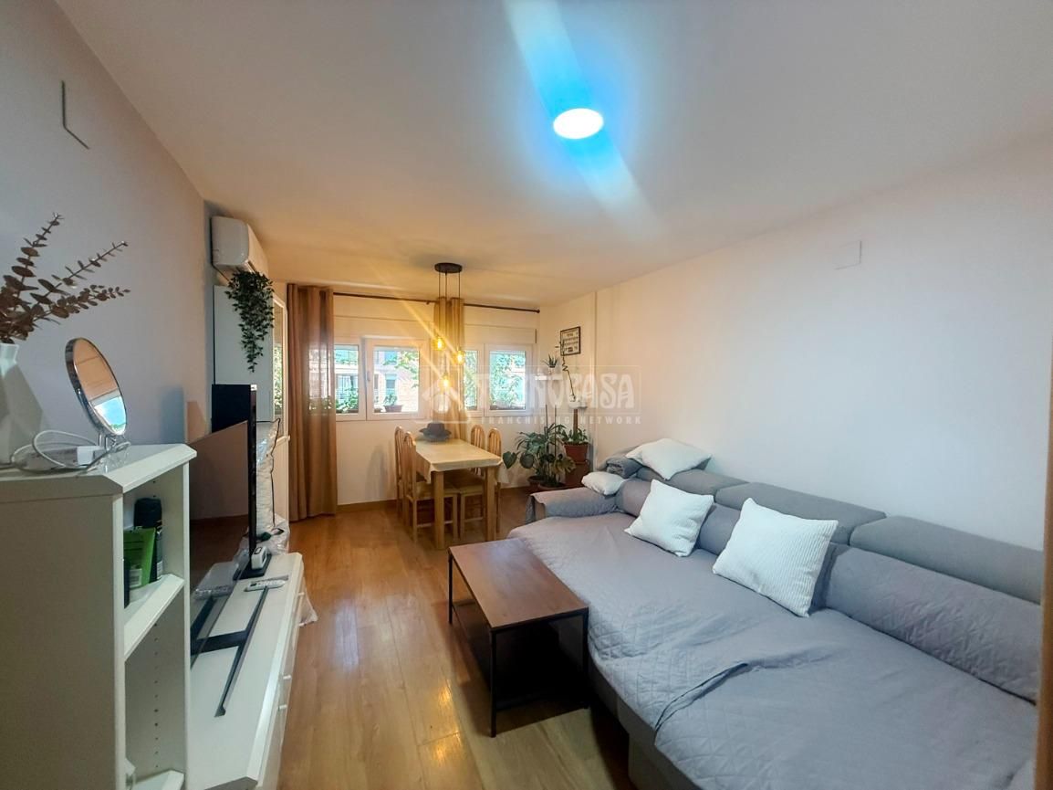 Living room of Flat for sale in  Madrid Capital  with Air Conditioner