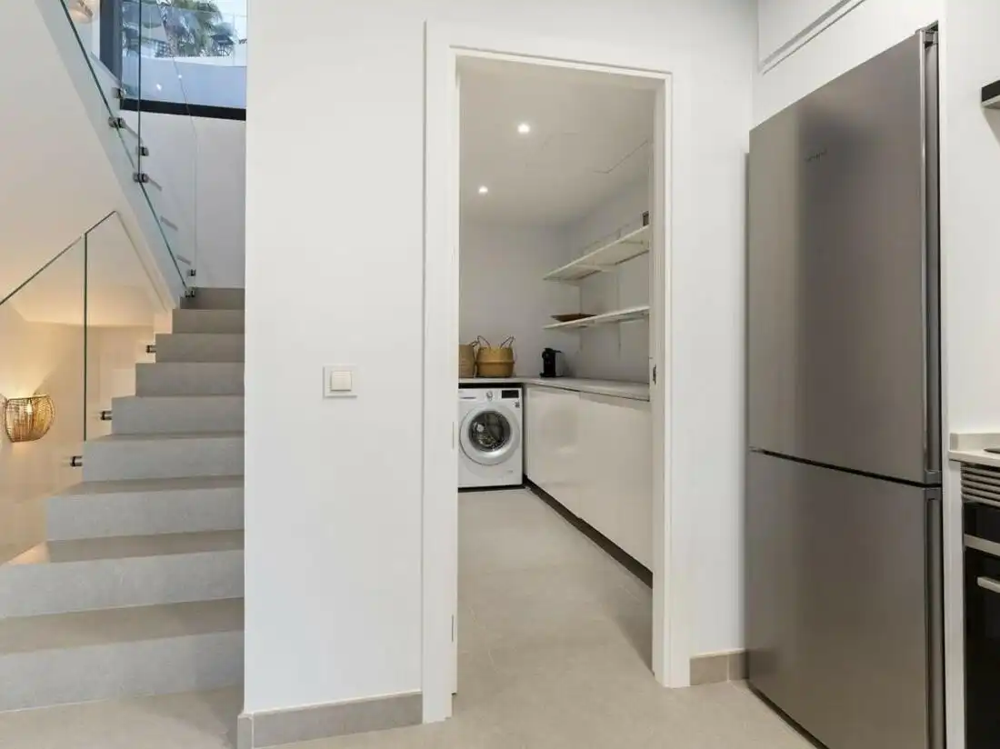 Cuina de Casa o xalet de lloguer en Estepona amb Aire condicionat, Jardí privat i Terrassa