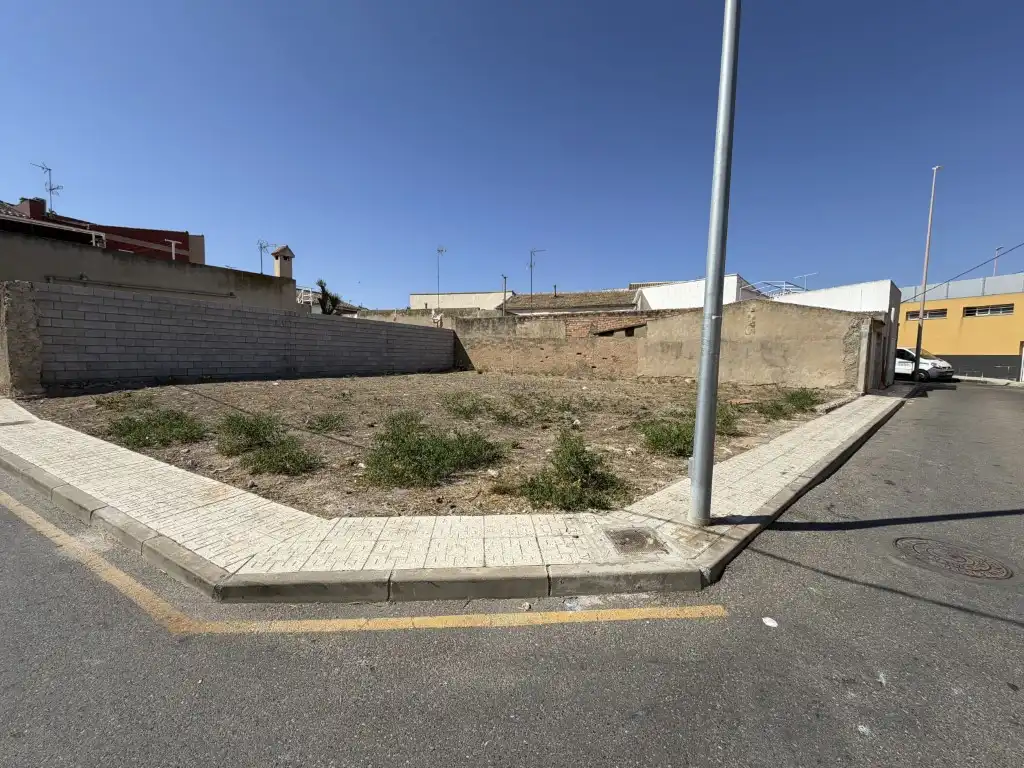 Residential land for sale in Calle Luchana, imagen 2