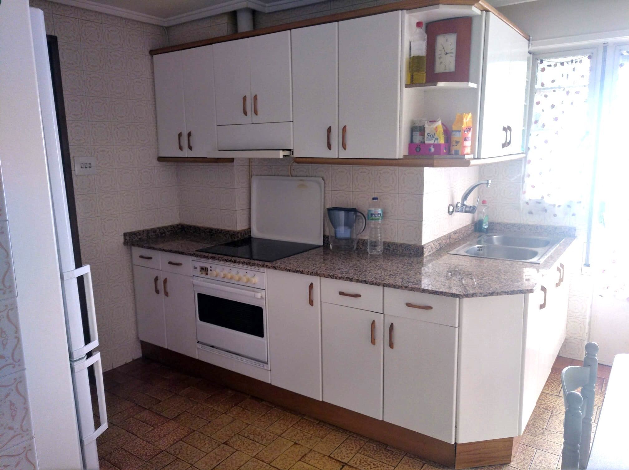 Kitchen of Flat to rent in  Albacete Capital  with Heating, Parquet flooring and Furnished