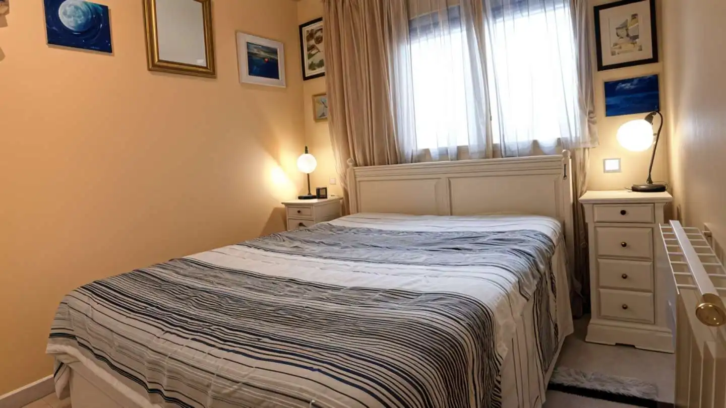 Habitación de Piso en venta en Madrid con Calefacción y Balcón
