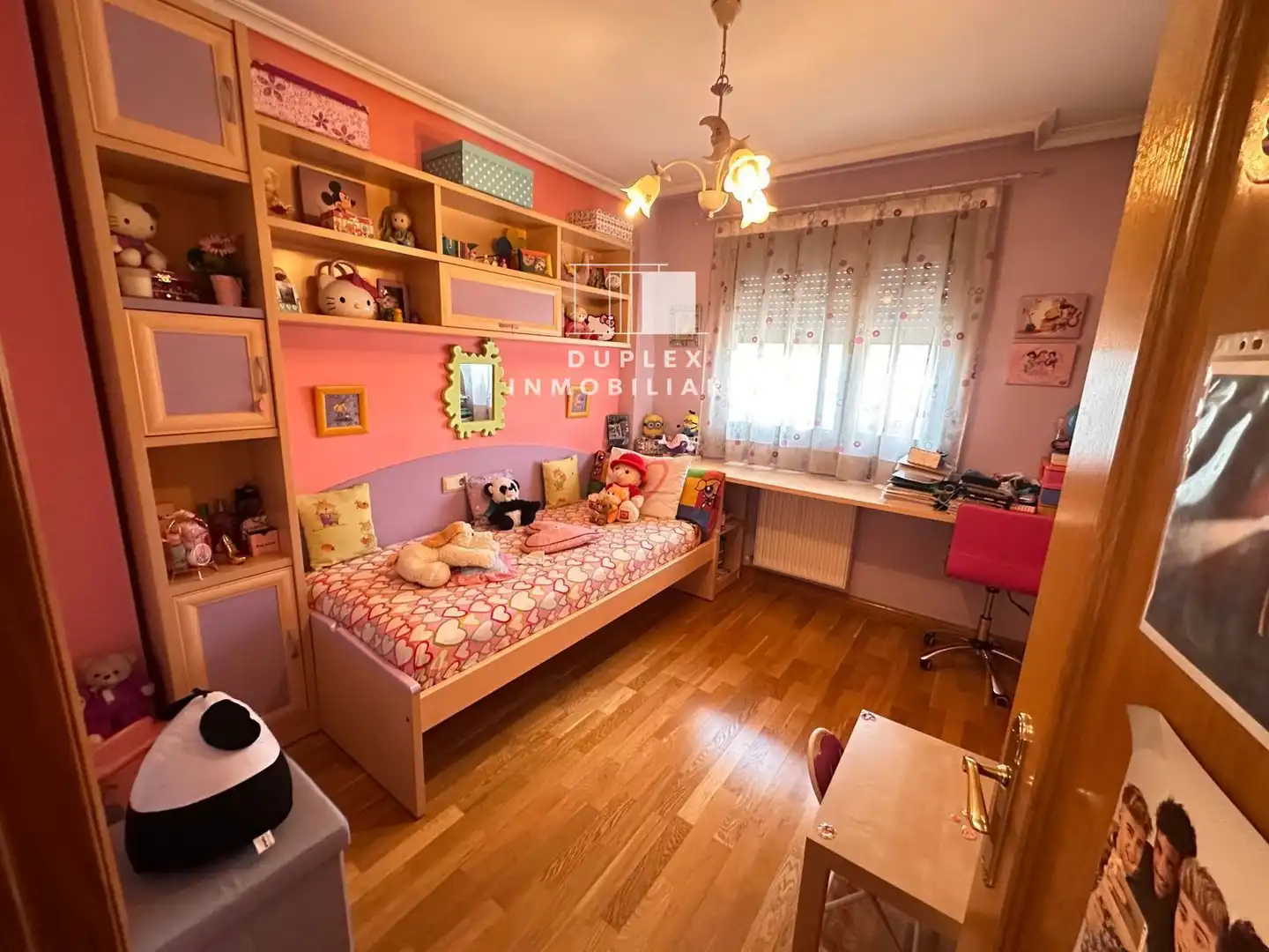 Habitación de Casa adosada en venta en Cuenca con Calefacción, Terraza y Amueblado