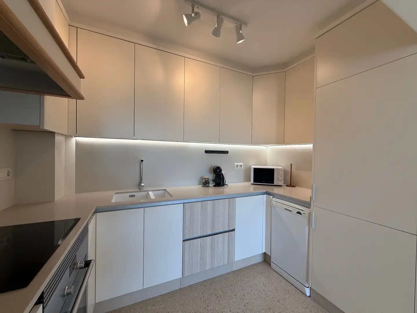 Kitchen of Apartments for rent in O Grove    with Terrace, Furnished and Oven