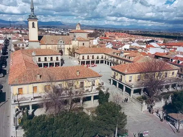 Vista exterior de Pis en venda en Brunete amb Terrassa i Moblat