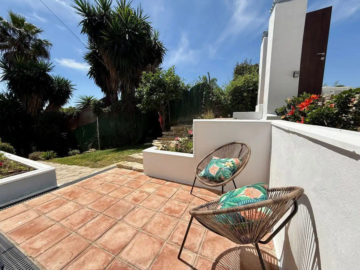 Terraza de Casa o chalet de alquiler en Marbella con Aire acondicionado, Jardín privado y Piscina
