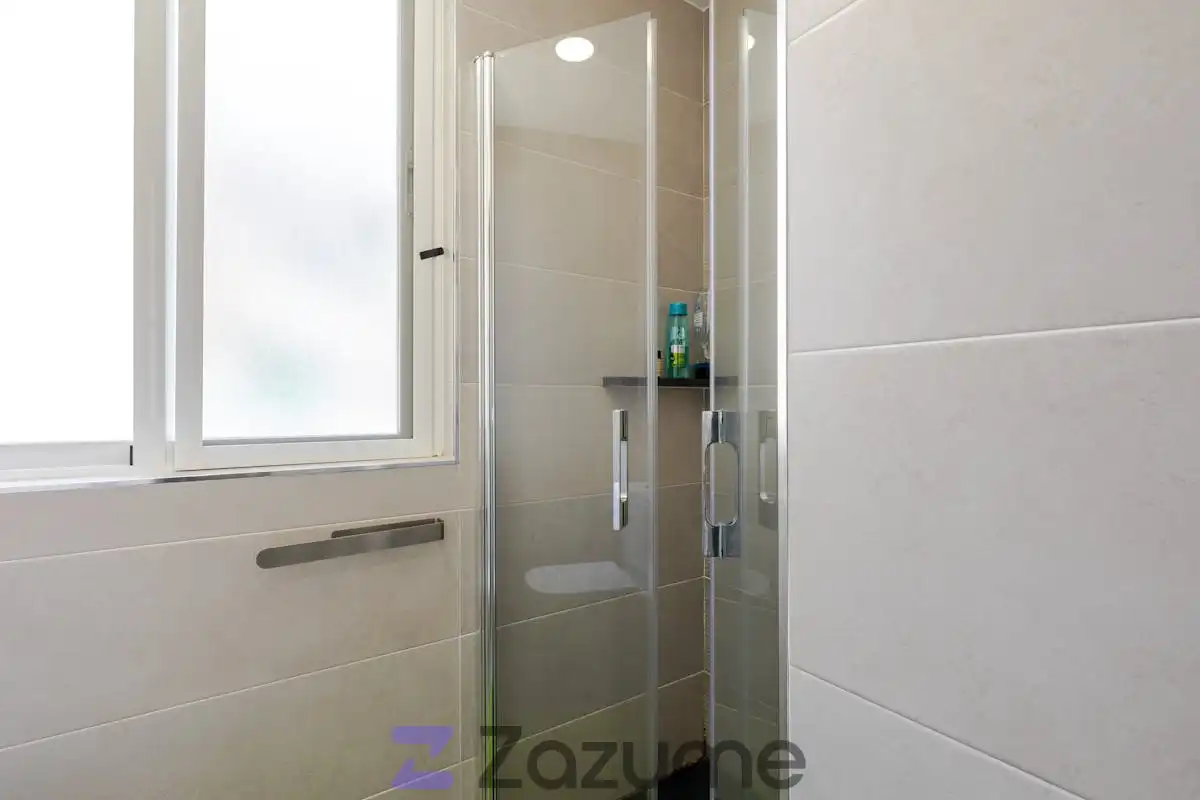 Bathroom of Flat for rent in Madrid  with Air Conditioner, Heating and Terrace