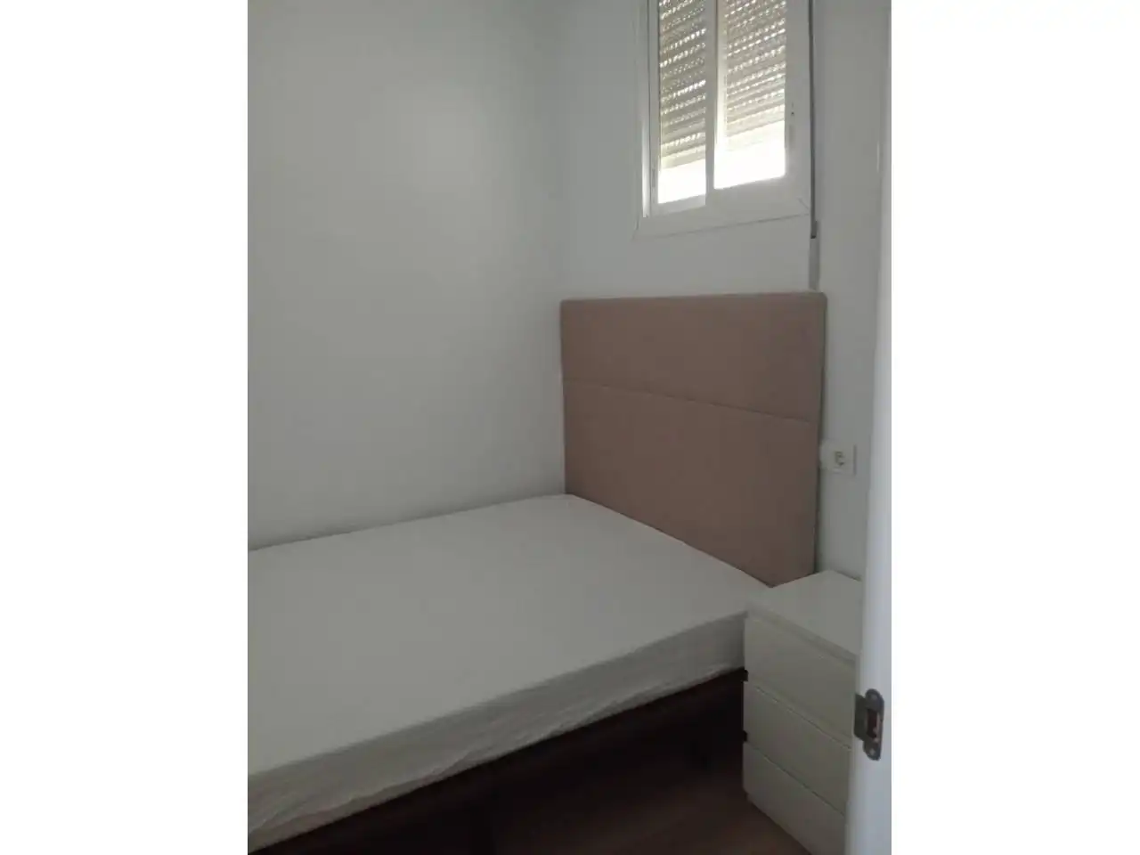 Schlafzimmer von Wohnung zur Miete in Madrid mit Heizung, Möbliert und Alarm