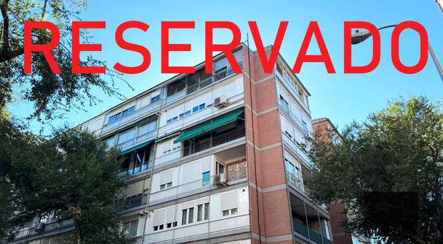 Piso en Venta en Calle de Aguilar de Campóo en Valdezarza