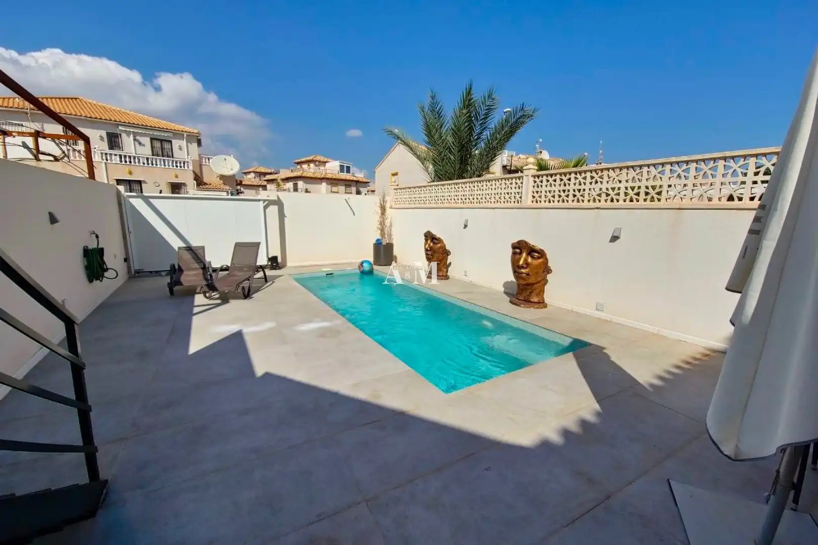 Detached homes for rent in La Regia