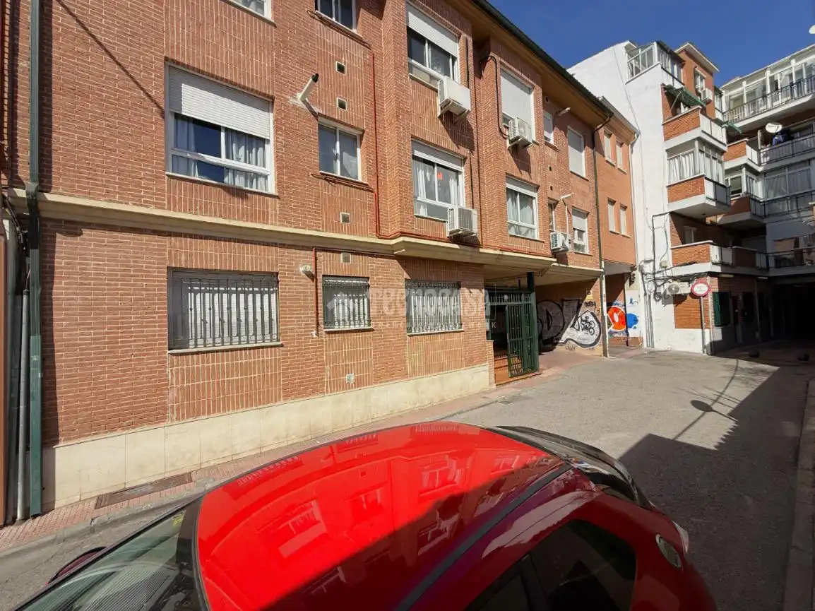 Vista exterior de Piso en venta en Alcalá de Henares con Aire acondicionado y Calefacción