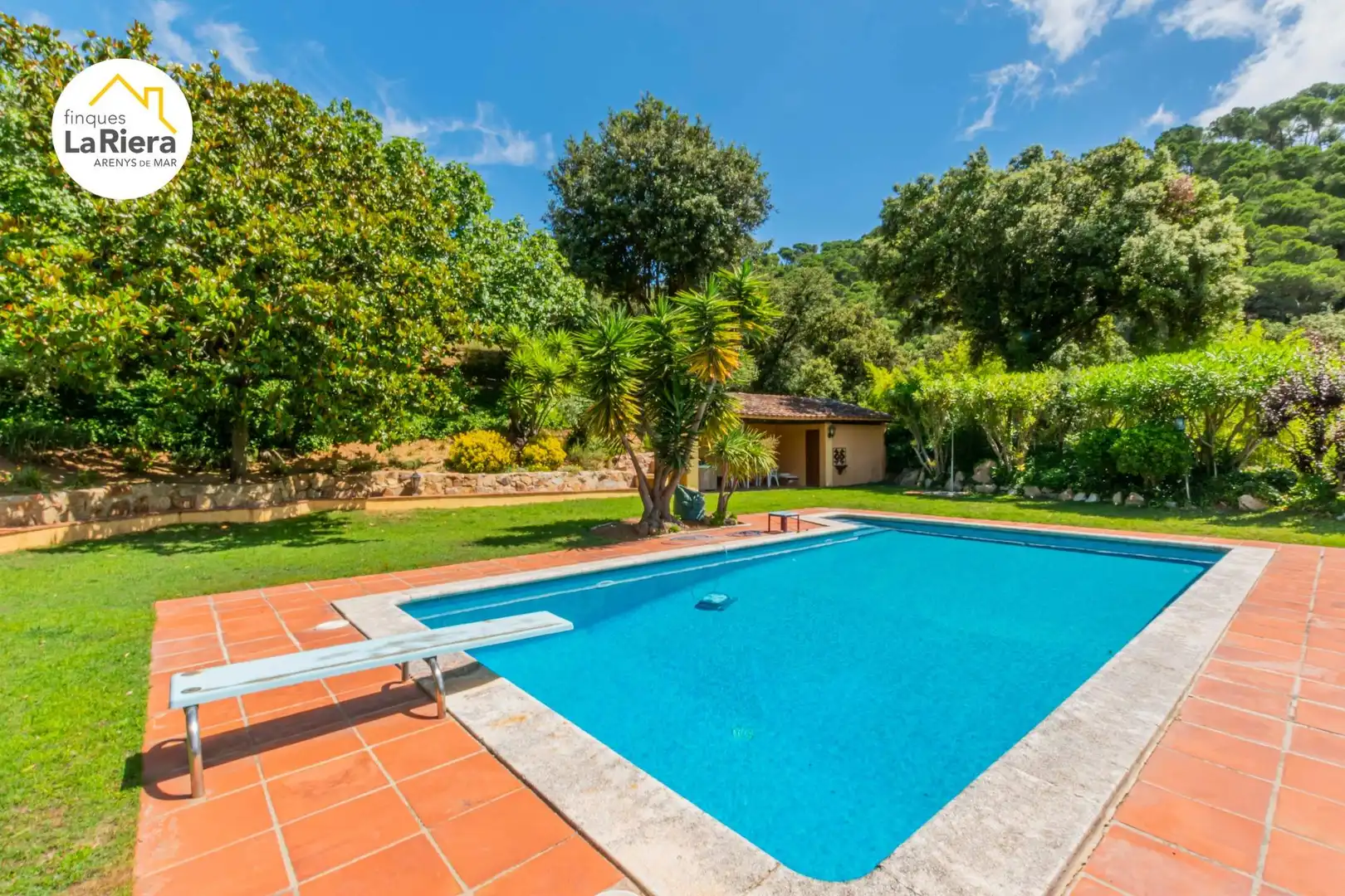Swimming pool of Houses for sale in Arenys de Munt  with Air Conditioner, Heating and Private garden