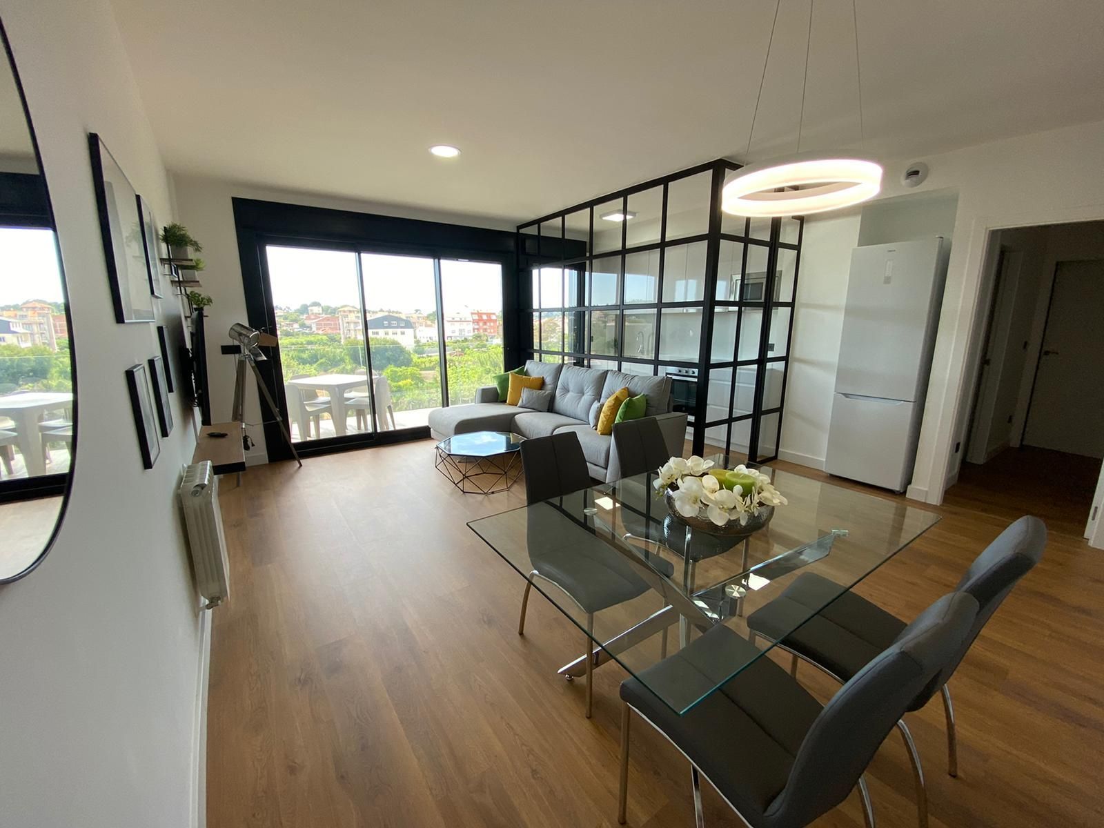 Living room of Flat to rent in Sanxenxo  with Terrace, Furnished and Oven