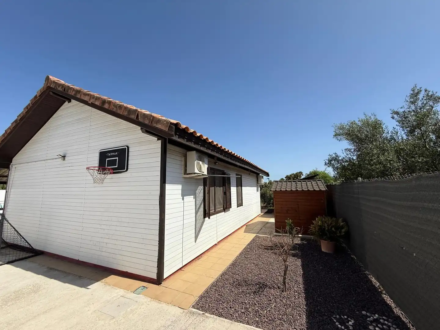 Vista exterior de Finca rústica en venda en Estepona amb Aire condicionat, Jardí privat i Piscina
