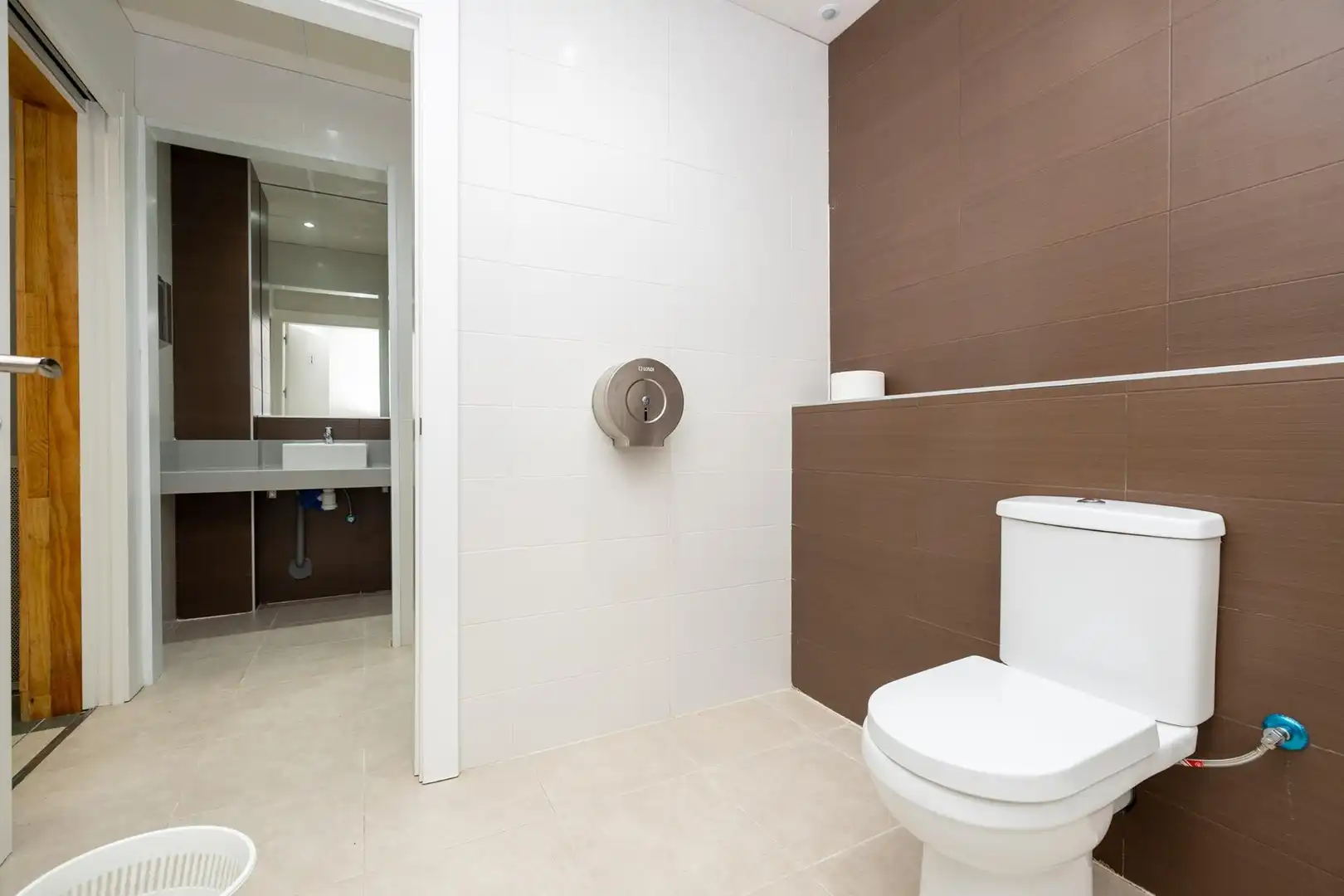 Business premises for sale in Avenida Santa María de la Alhambra 69, imagen 21