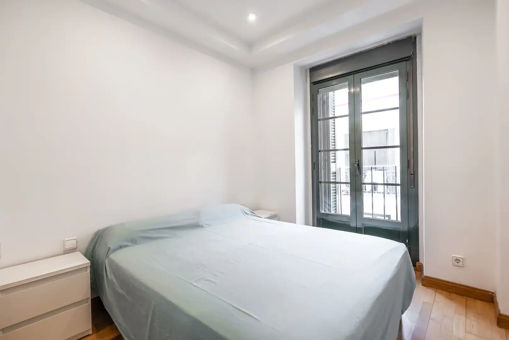 Flat with terrace for sale in Calle SAN ISIDRO LABRADOR