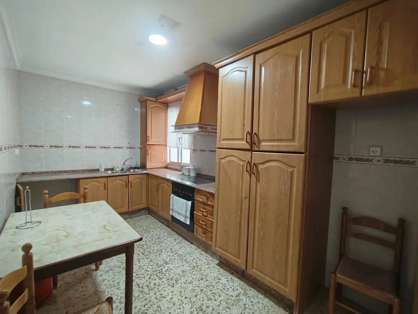 Küche von Wohnung zum Verkauf in Chiclana de la Frontera mit Balkon