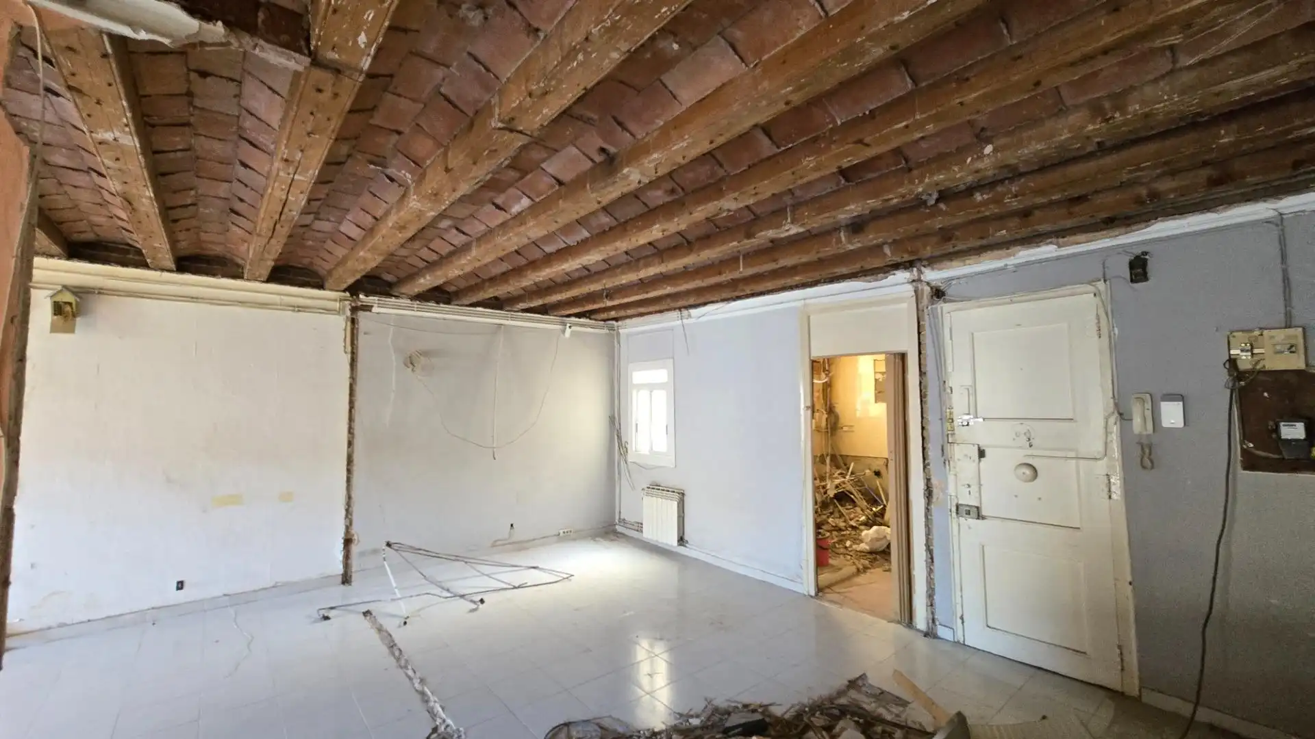 Piso en venta en  Barcelona Capital con Parquet y Terraza