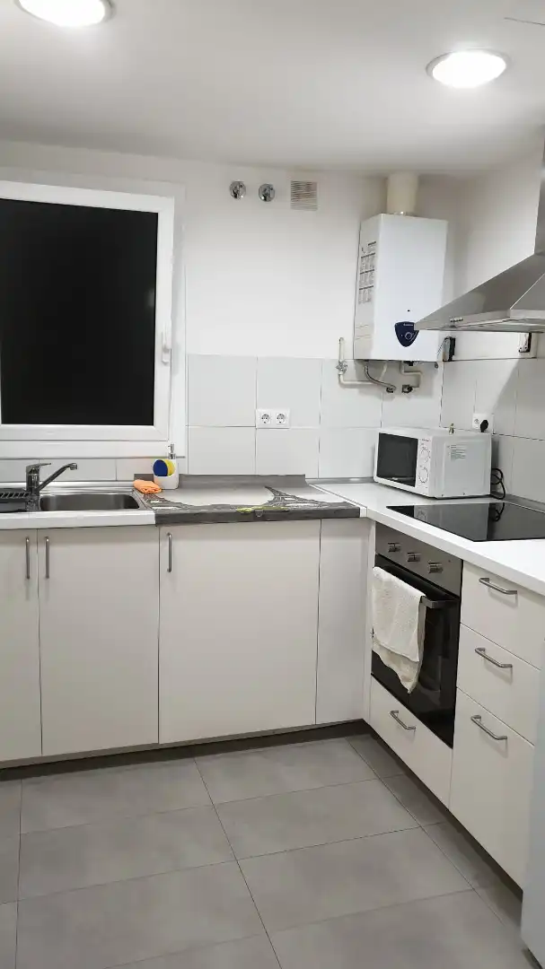 Kitchen of Flat for share in Barcelona  with Heating, Furnished and Oven