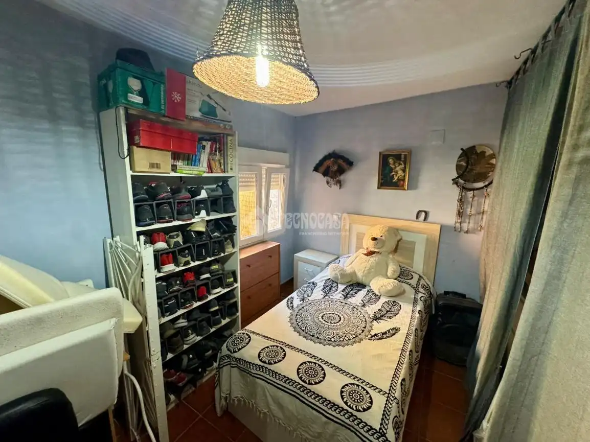 Habitación de Casa adosada en venta en Tarancón con Terraza y Internet