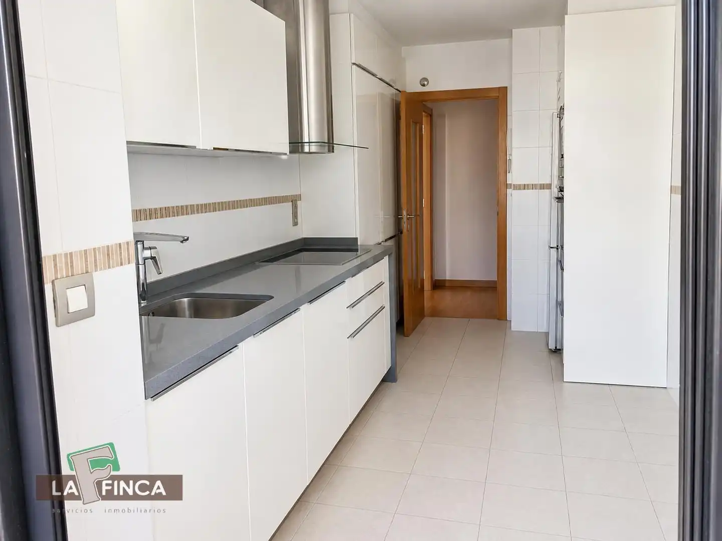 Küche von Wohnung zum Verkauf in Oviedo  mit Heizung, Terrasse und Abstellraum