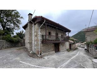 Exterior view of Single-family semi-detached for sale in Merindad de Sotoscueva  with Private garden, Terrace and Furnished