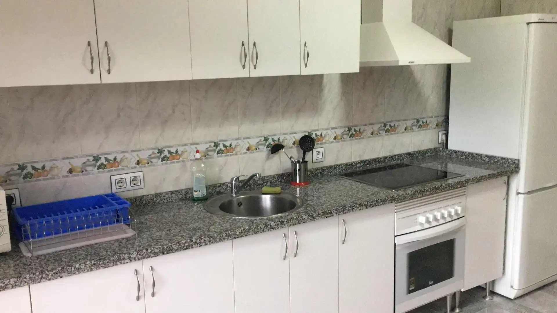 Cuina de Pis en venda en Ponferrada amb Calefacció, Terrassa i Traster