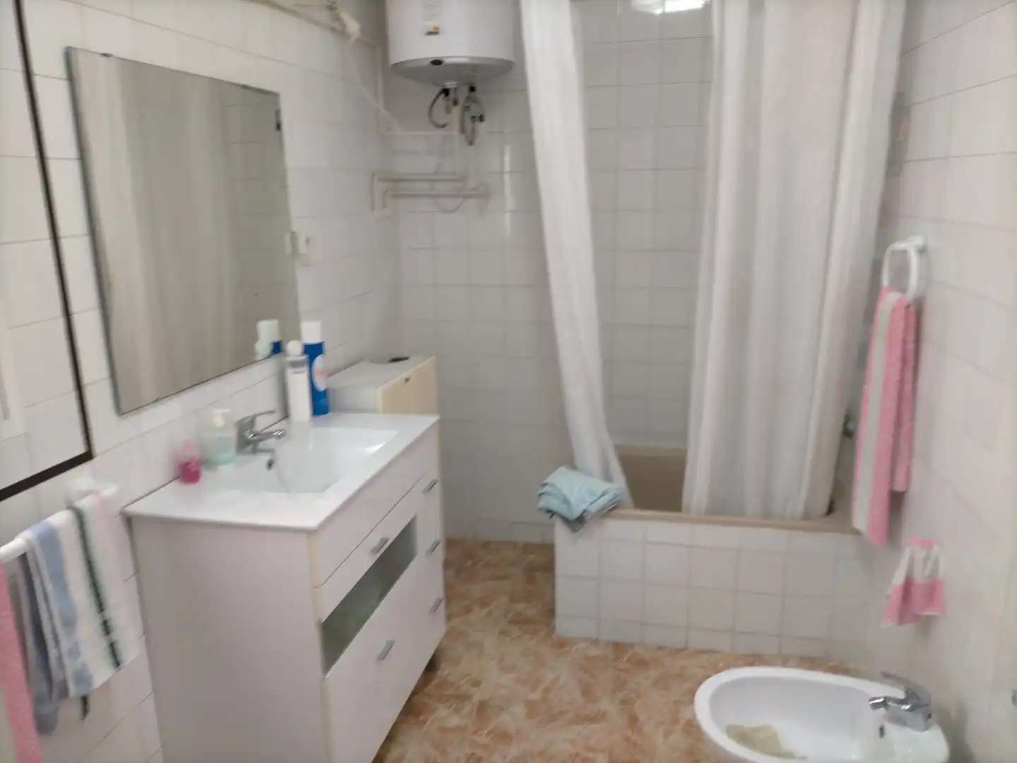 Bany de Casa o xalet en venda en Almería amb Terrassa, Moblat i Balcó