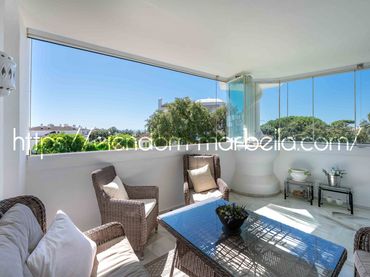 Apartament amb balcó en venda a Urbanización Cerrado de Elviria