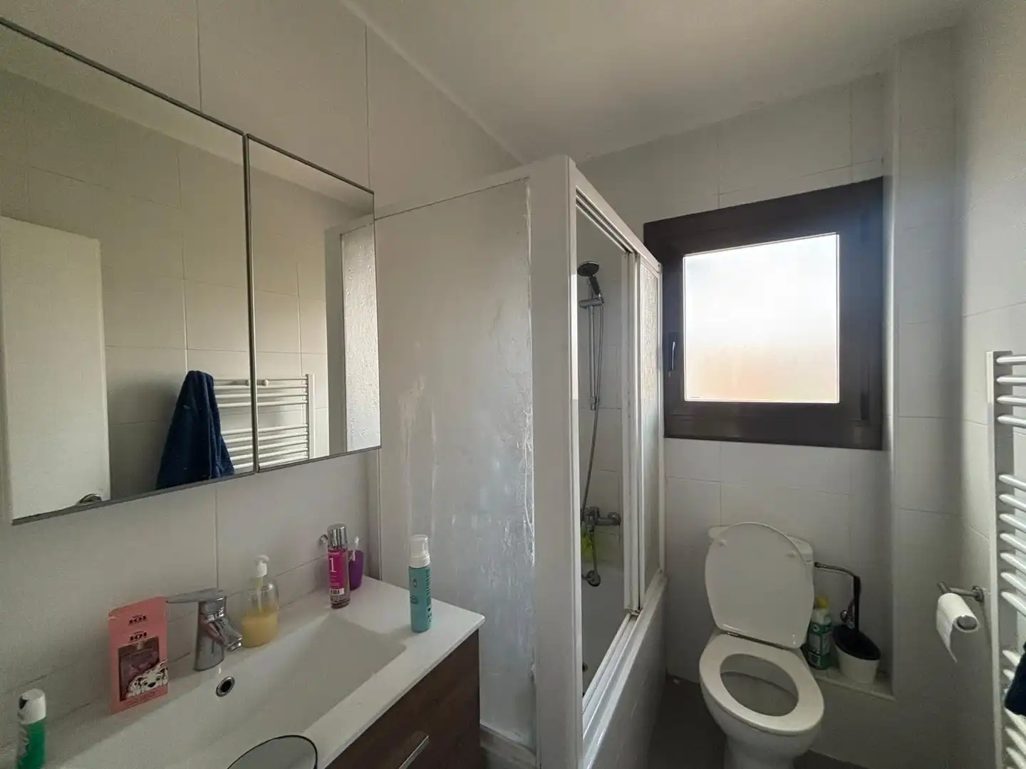 Baño de Piso en venta en Sabadell con Calefacción