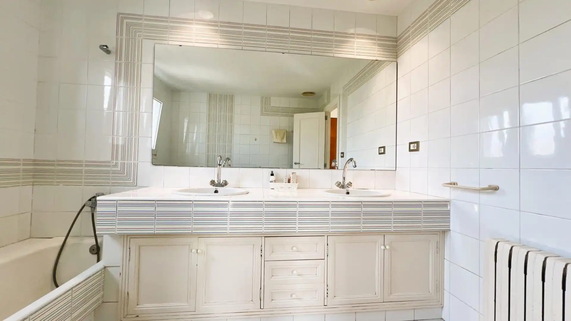 Baño de Casa o chalet en venta en Castellón de la Plana / Castelló de la Plana con Aire acondicionado, Calefacción y Jardín privado