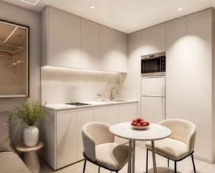 Cuina de Apartament en venda en Las Palmas de Gran Canaria amb Traster i Moblat