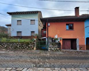 Exterior view of Single-family semi-detached for sale in Onís  with Heating, Private garden and Terrace