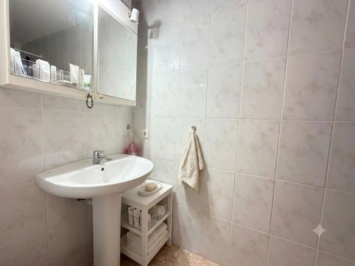 Bany de Pis en venda en Alcúdia amb Aire condicionat i Terrassa