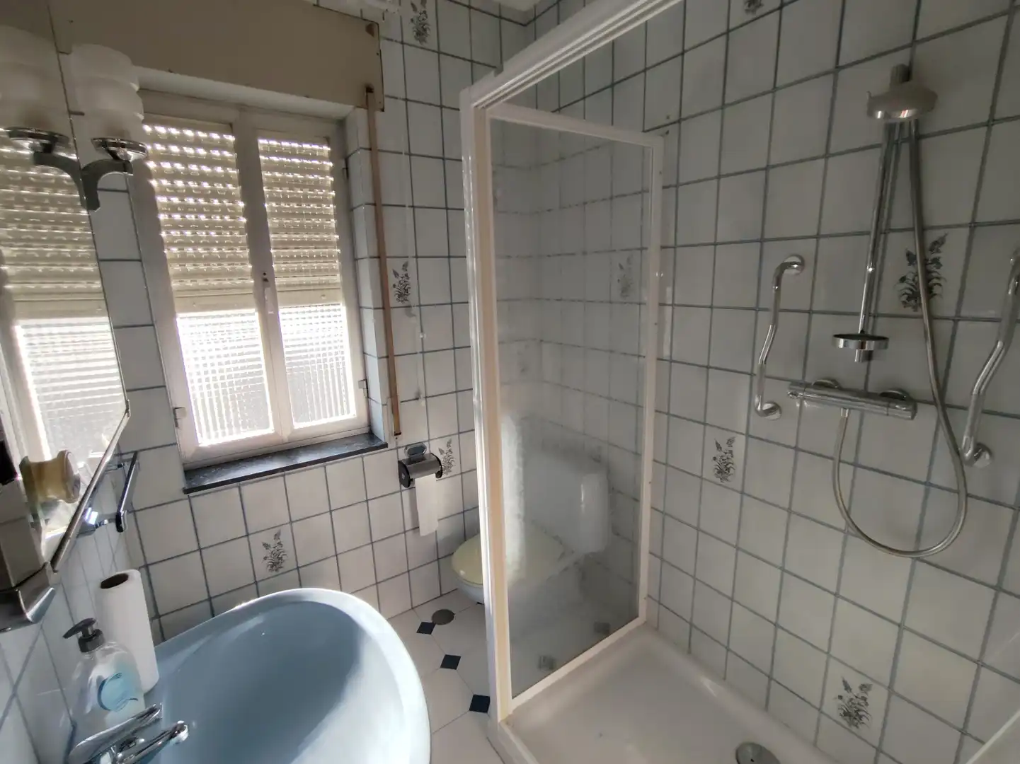 Baño de Casa o chalet en venta en Torrelavega  con Calefacción, Jardín privado y Terraza