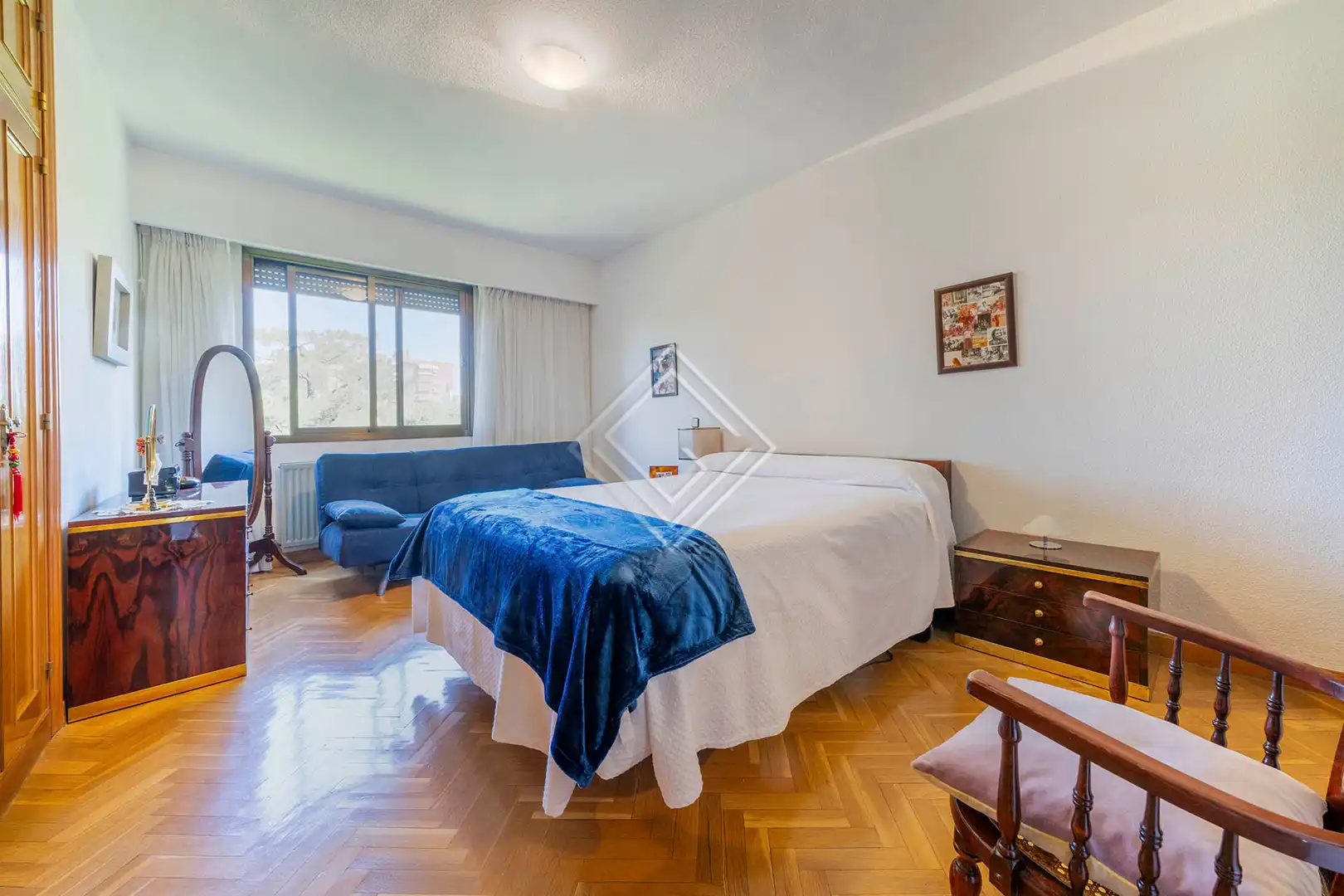 Habitación de Piso en venta en Madrid con Jardín privado, Terraza y Piscina comunitaria