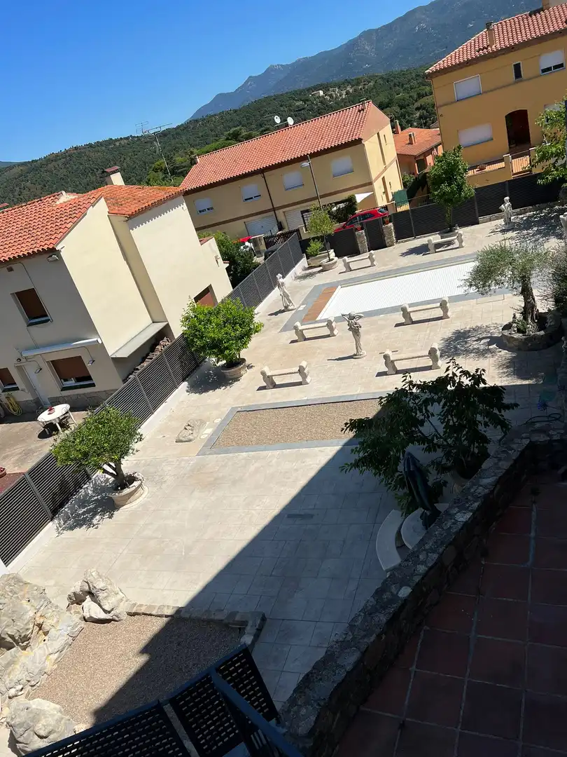 Casa o xalet en venda a Carrer Oliveres, 1, Agullana