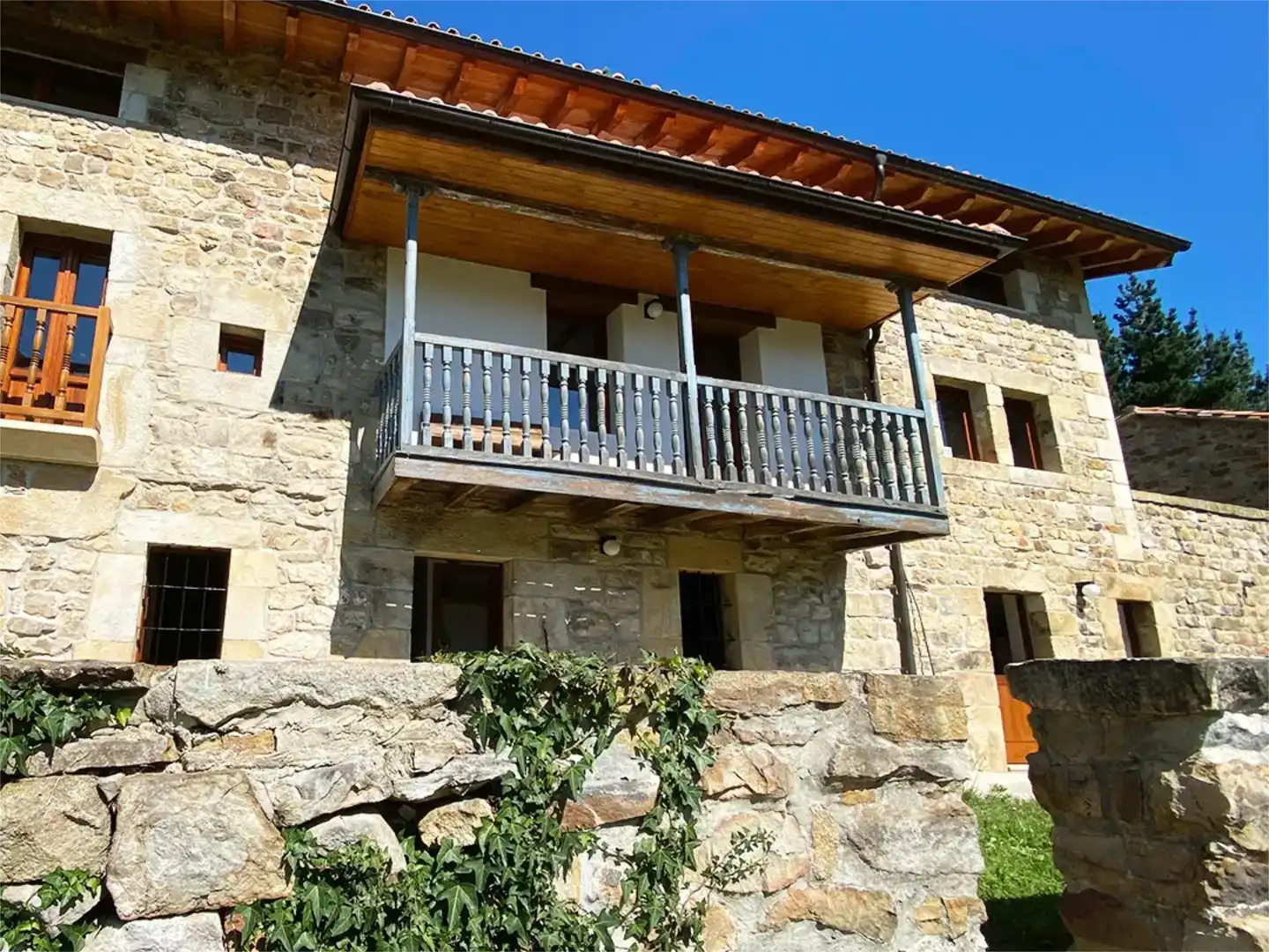 Vista exterior de Casa o chalet de alquiler en Luena , Cantabria