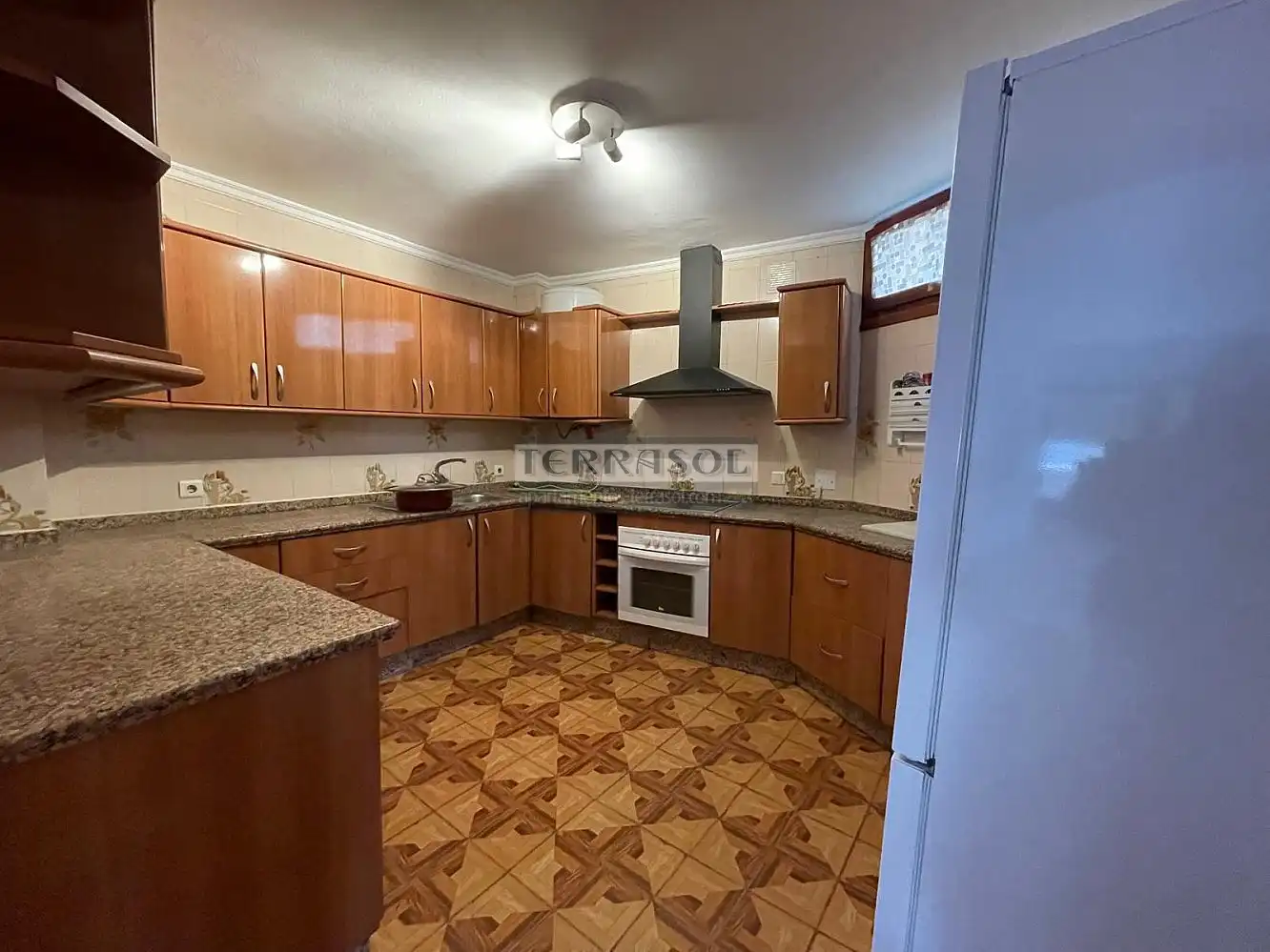 Cuina de Casa o xalet en venda en Vélez-Málaga amb Aire condicionat, Calefacció i Terrassa