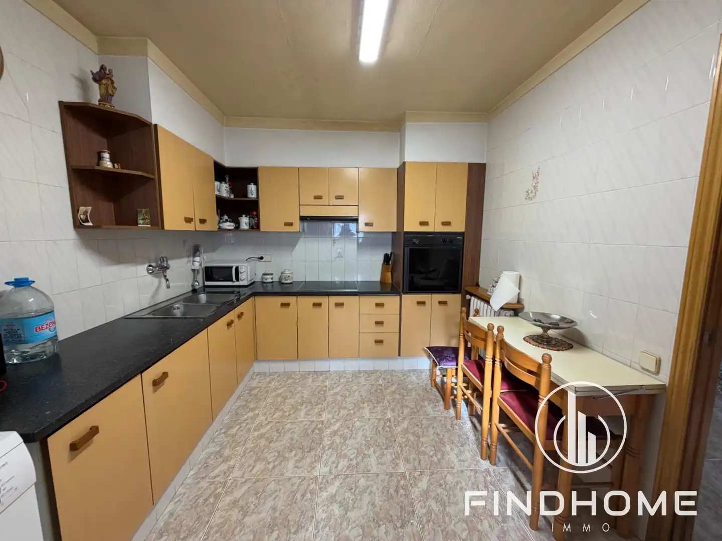 Küche von Haus oder Chalet zum Verkauf in Olot mit Privatgarten, Abstellraum und Möbliert