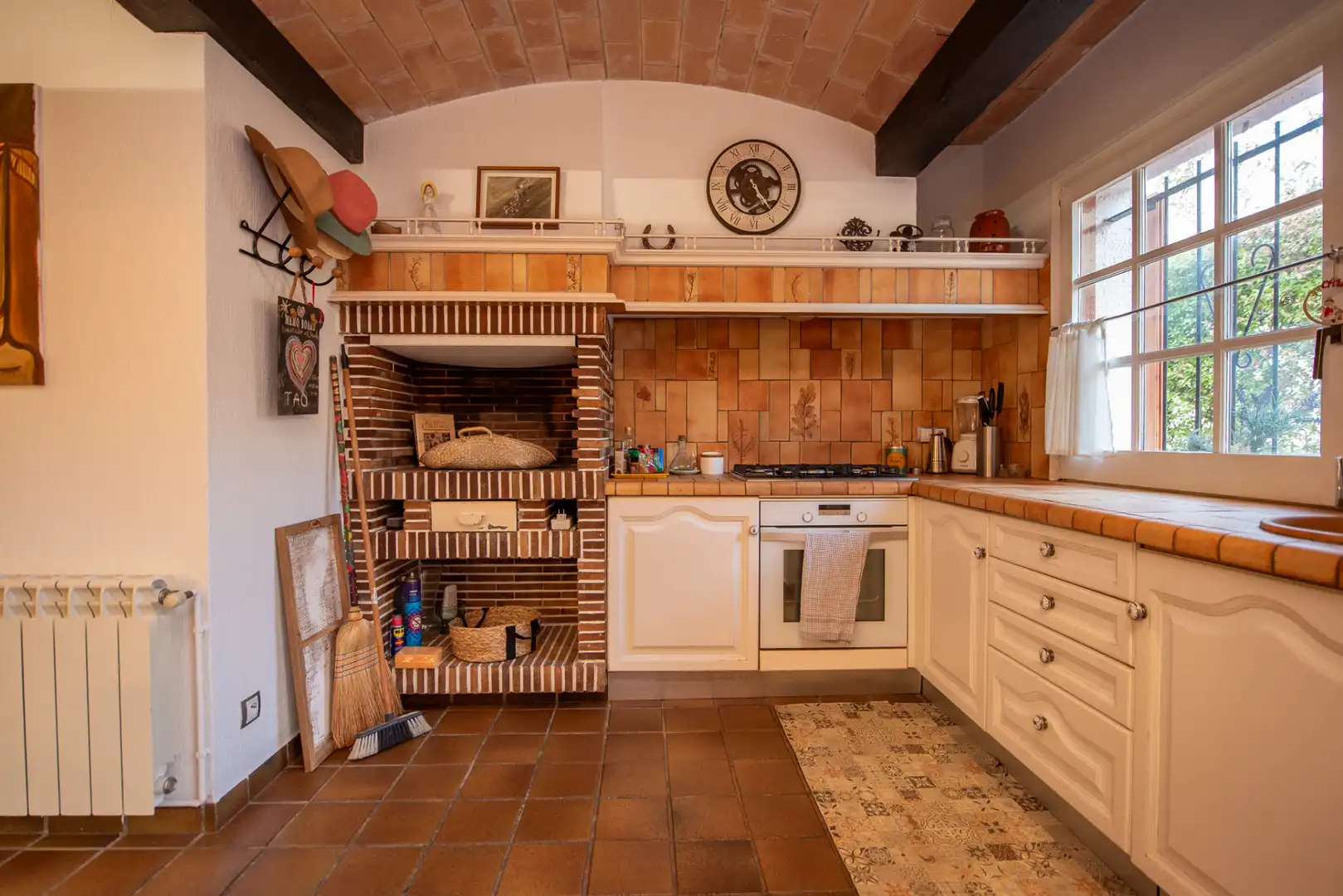 Cocina de Casa adosada de alquiler en Castell d'Aro, Platja d'Aro i s'Agaró con Calefacción, Jardín privado y Amueblado