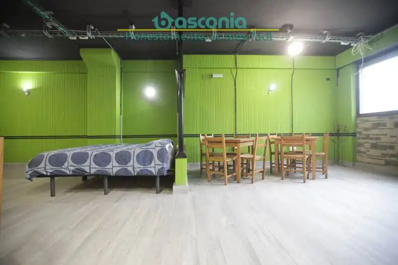 Local en venta en Basauri  con Amueblado