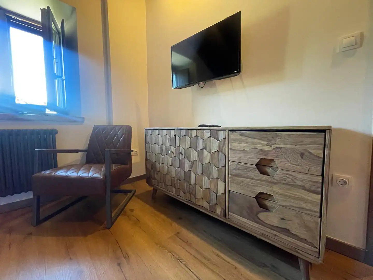 Sala de estar de Finca rústica en venta en Lekeitio con Aire acondicionado, Jardín privado y Parquet