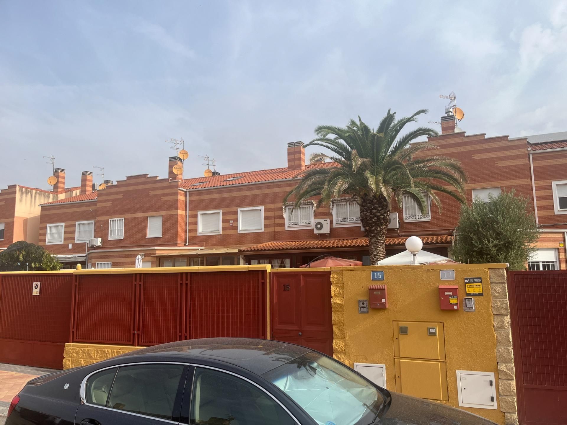Casa adosada en venta en Calle RIO HENARES, 15, Meco pueblo