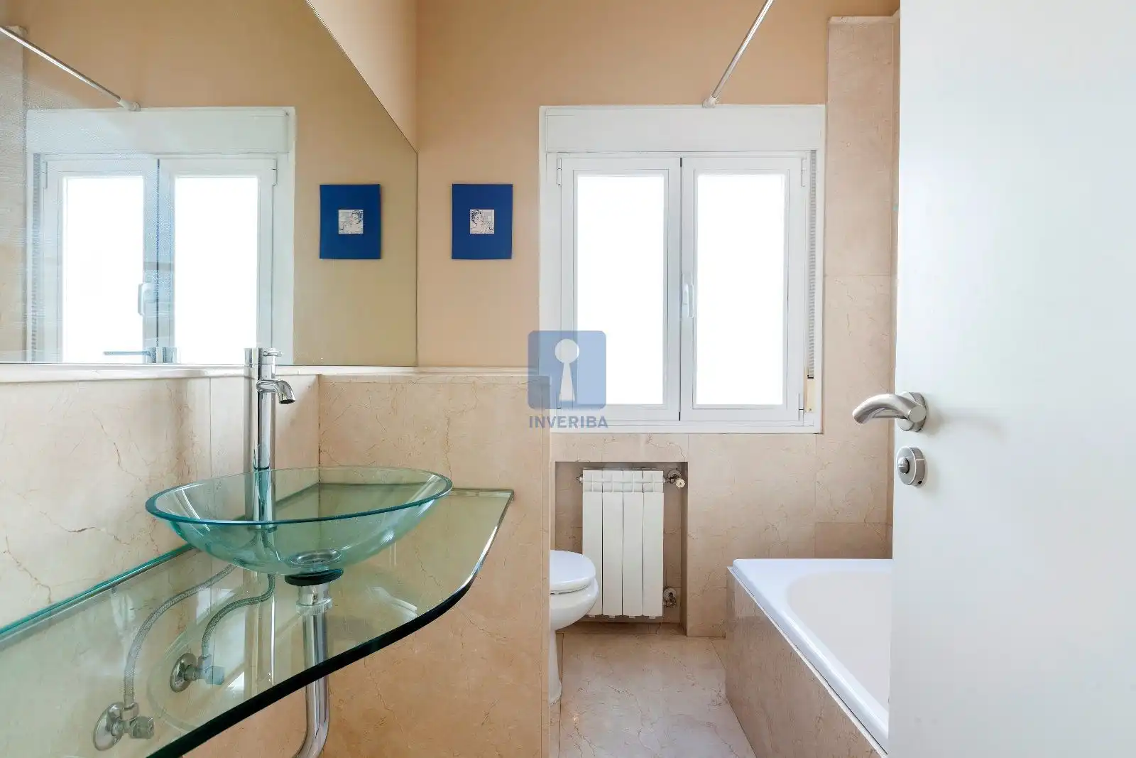 Bathroom of Attic for rent in Madrid  with Air Conditioner, Heating and Storage room