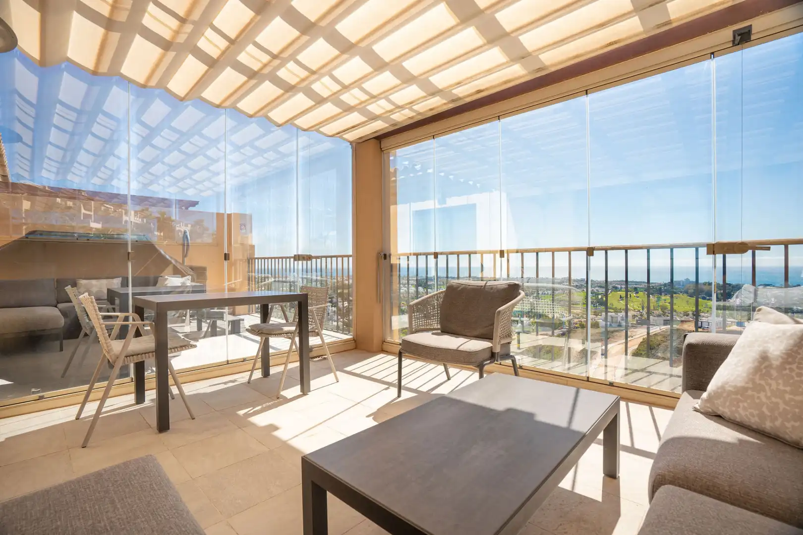 Penthouse mit Pool zum Verkauf in El Paraíso