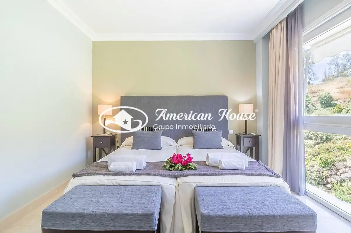 Bedroom of Apartments for sale in Milla de Oro
