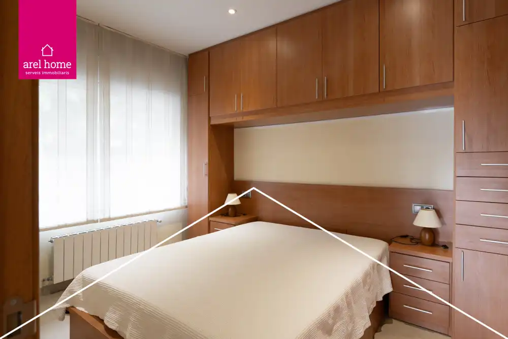 Bedroom of Flat for sale in Esplugues de Llobregat  with Air Conditioner