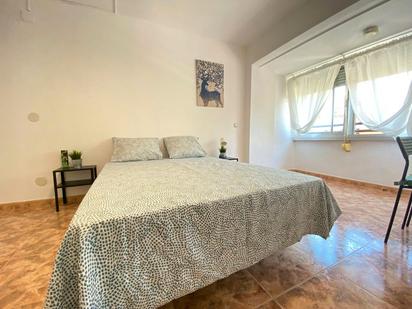 Bedroom of Flat to share in  Madrid Capital  with Heating, Furnished and Washing machine