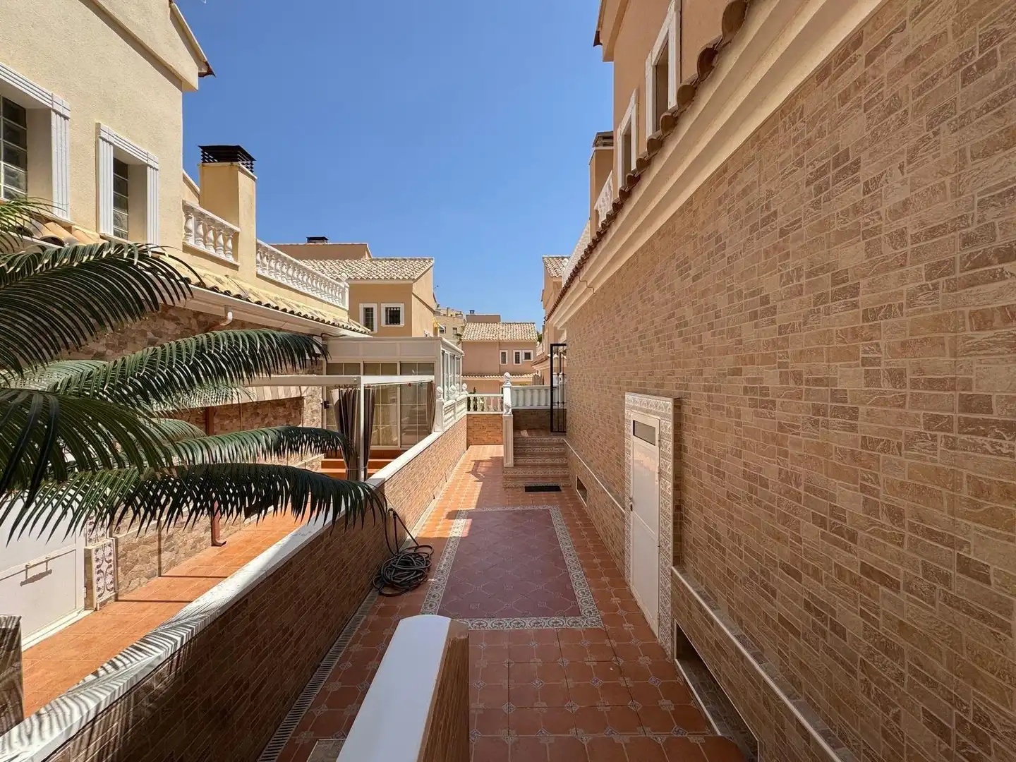 Terrassa de Finca rústica en venda en Guardamar del Segura amb Aire condicionat, Jardí privat i Piscina
