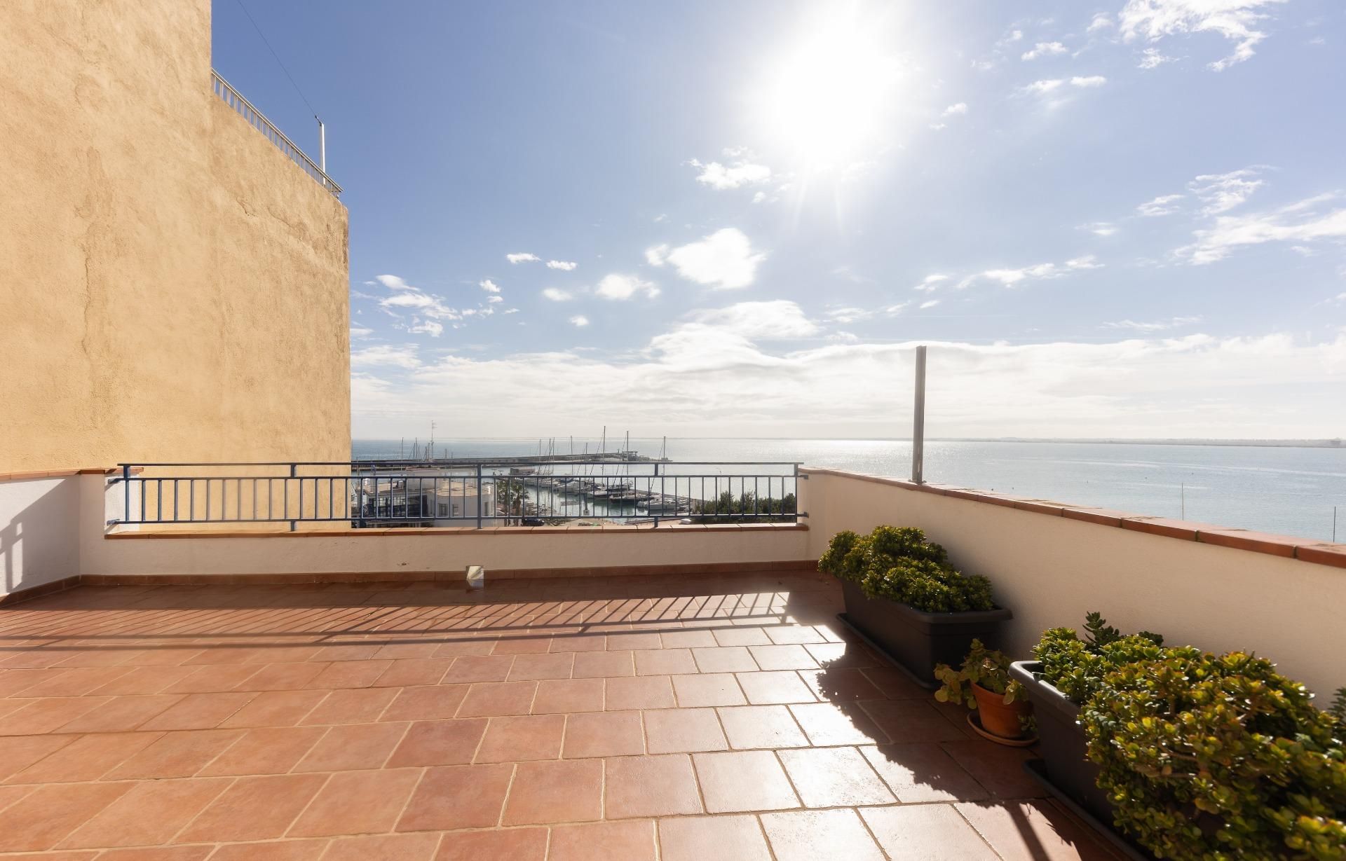 Terrace of House or chalet for sale in L'Ampolla  with Air Conditioner, Terrace and Balcony